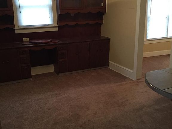 Dining Room (w/built-ins)