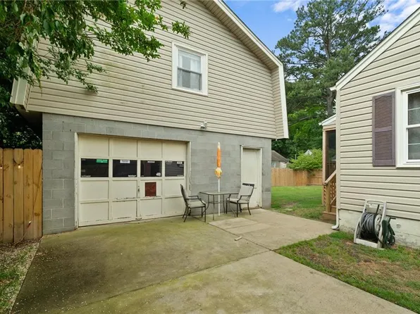 628 Sedgefield Dr, Newport News, VA 23605