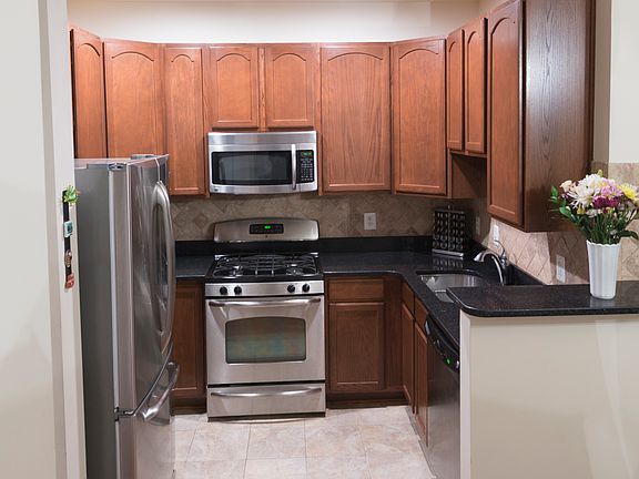 4th image of 15185 Lancashire Dr #354