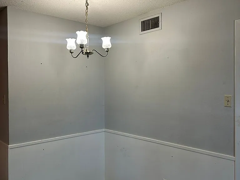 400 Johnson Dr — Photo 20