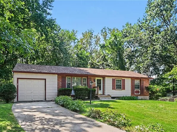 5201 NE 42nd St, Kansas City, MO 64117