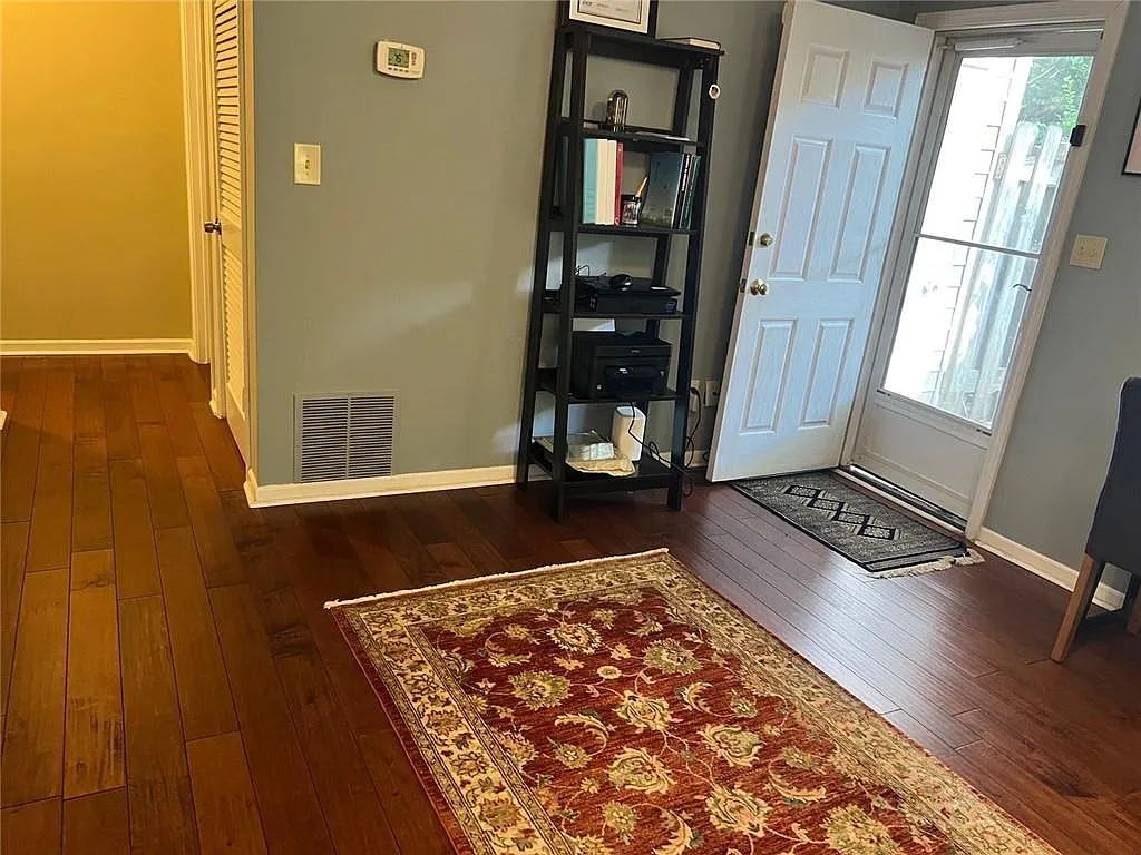 2 bed, 2.5 bath, 1496 sqft, $2,800 — Photo 4