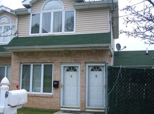 61 Renfrew Pl #1, Staten Island, NY 10303