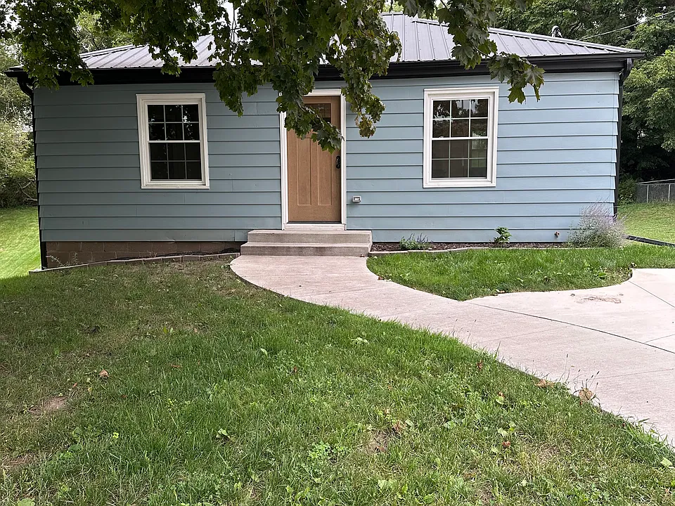 379 Fremont Ave