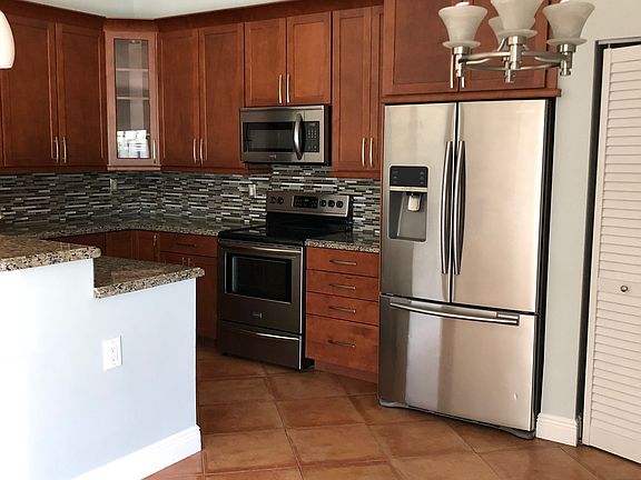2nd image of 1077 Summit Trail Cir APT A