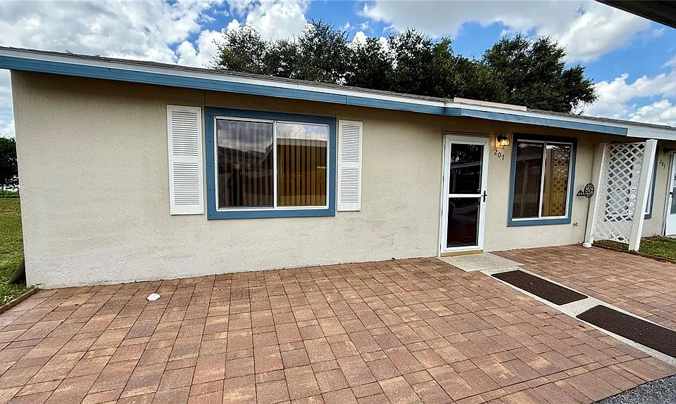 207 Winter Ridge Blvd #4