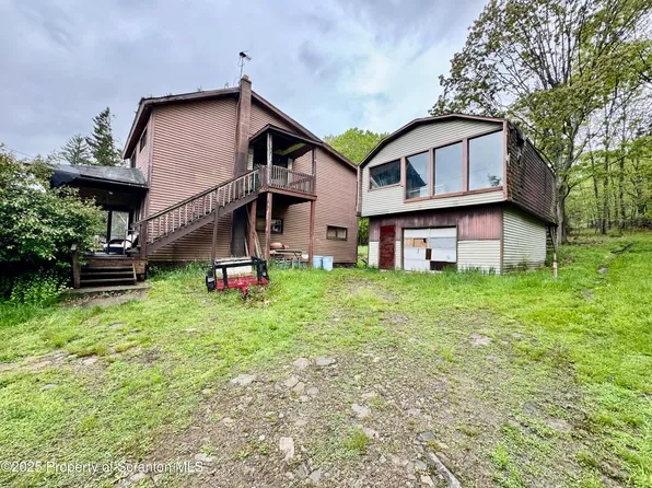 515 Parallel Dr, Scranton, PA 18504