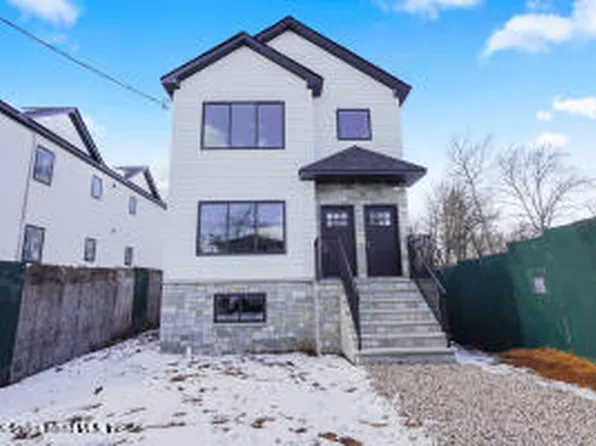 16 Hillcrest St, Staten Island, NY 10308