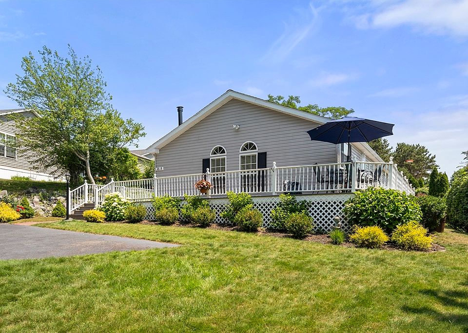 1st image of 36-36A Headlands Cir