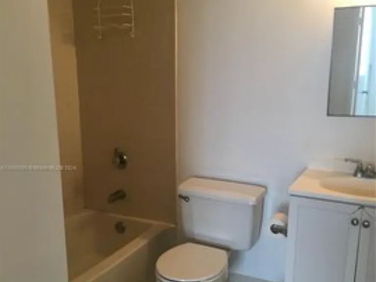 616 NW 26th Ave #4 — Photo 9