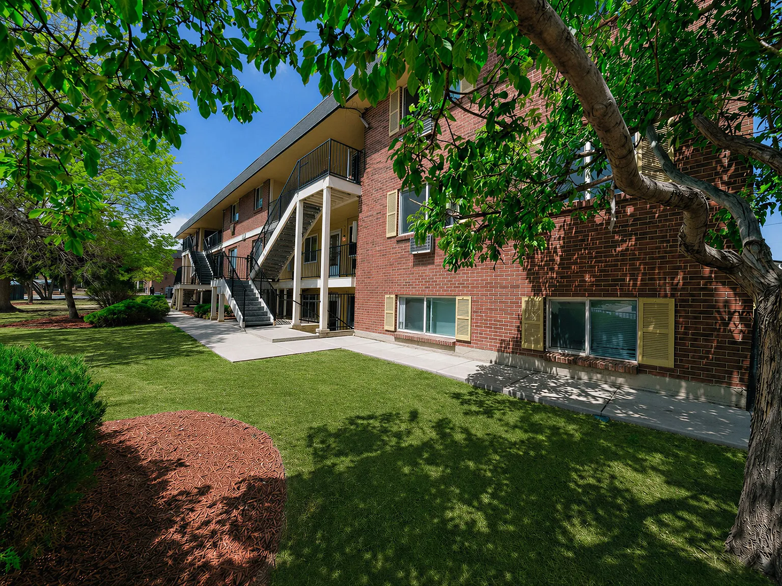 PowderHorn Apartments — Photo 3