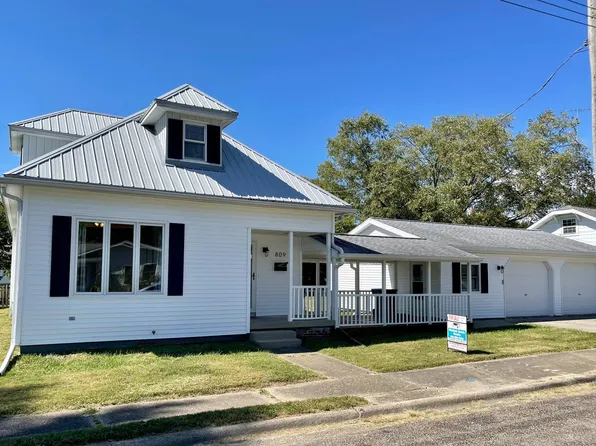 809 N Morgan St, Olney, IL 62450