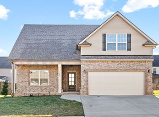 1445 Kingbird Dr, Clarksville, TN 37040