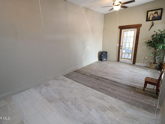 5th image of 5723 Alameda Ave #B