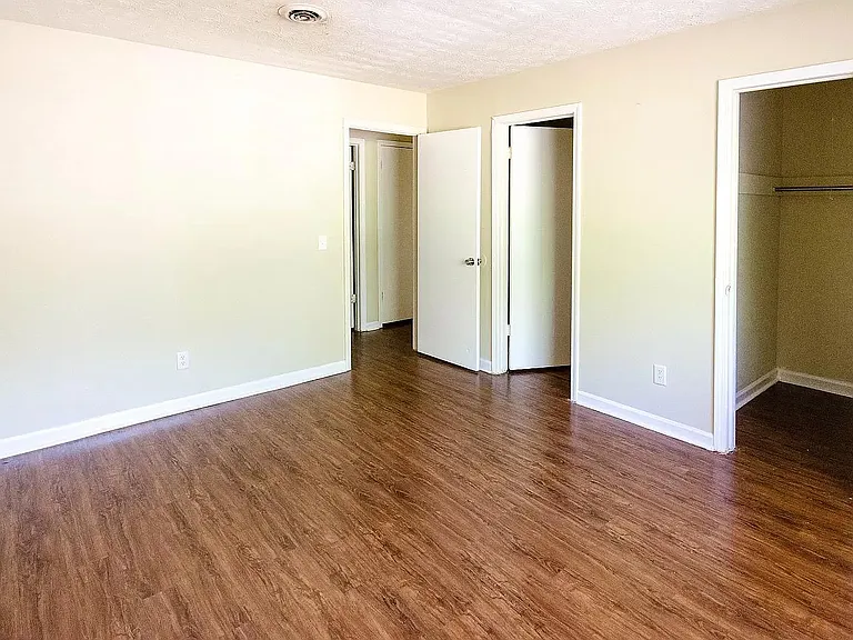 111 Langford Ct #111 — Photo 10