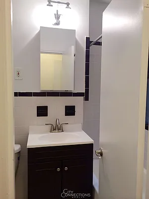 Rented by City Connections Realty | media 12