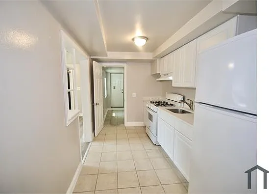 2 bed, $2,000 — Photo 4