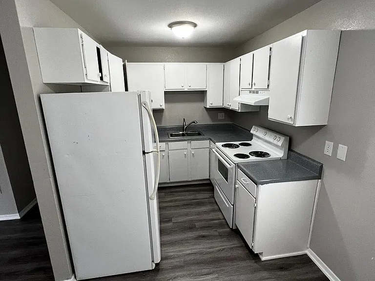 2713 N 30th St #4 — Photo 3