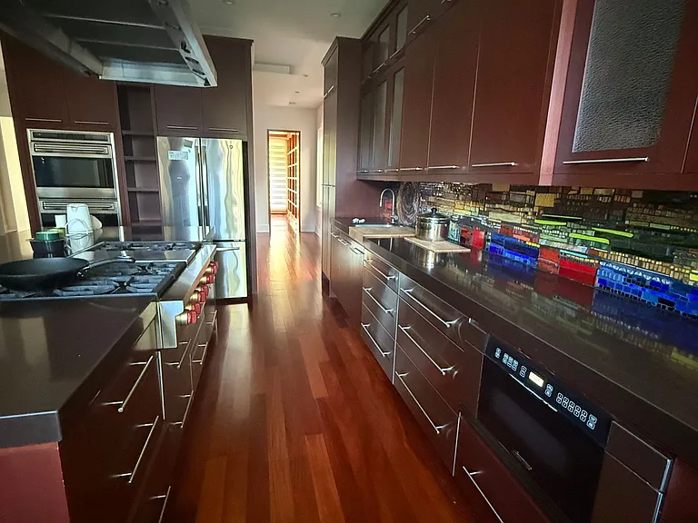 158 Munro Blvd — Photo 5
