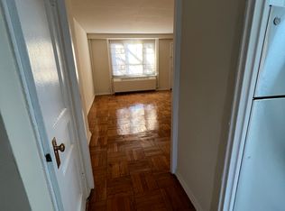 67-25 186th Ln #B, Fresh Meadows, NY 11365