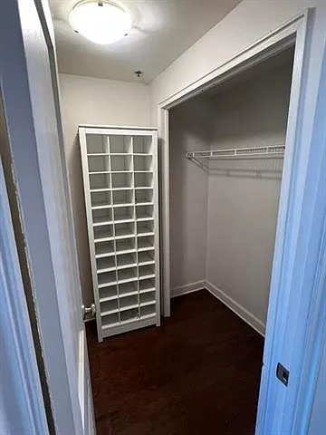 1205 Saint Charles Ave #815 — Photo 8
