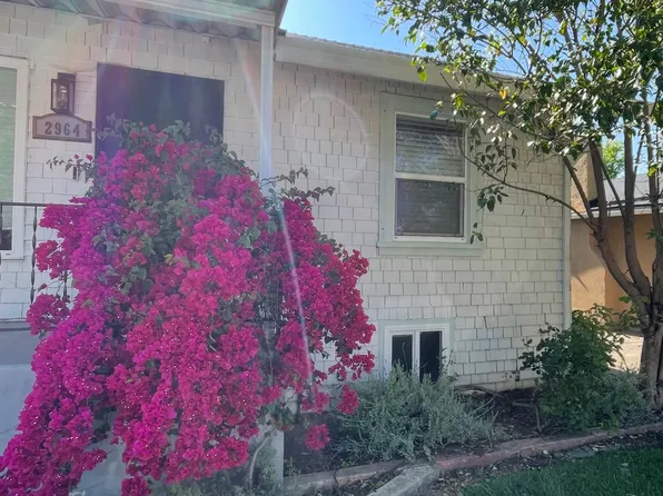 2964 43rd St, Sacramento, CA 95817