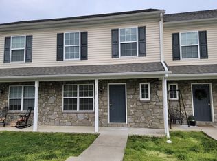 120 Park Place Cir, Womelsdorf, PA 19567