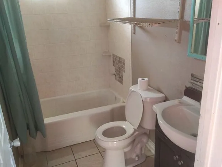 1305 Melbourne Dr #1 — Photo 6