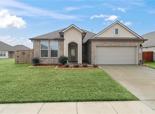 7413 1st Lake Dr, Slidell, LA 70461