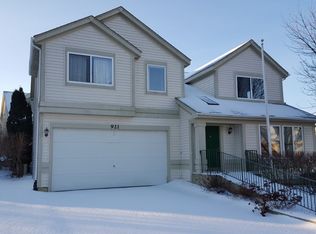 921 Schooner Ct, Round Lake Park, IL 60073