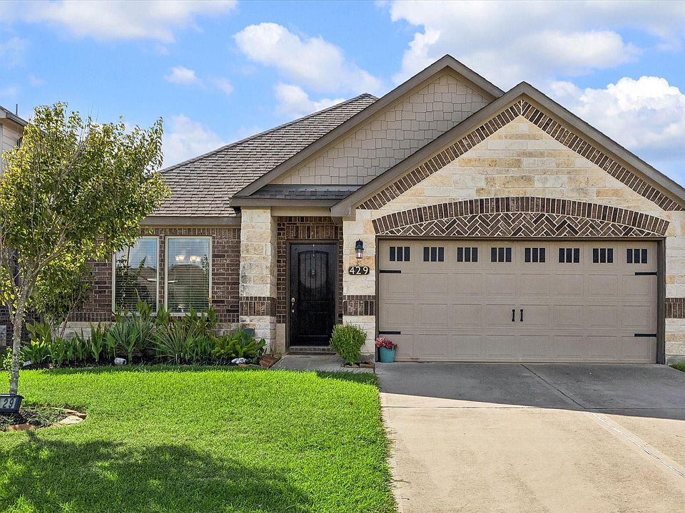 1st image of 429 Lake Line Dr