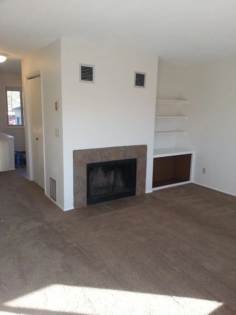 Building Photo - 203 S 15th Ave #A-D