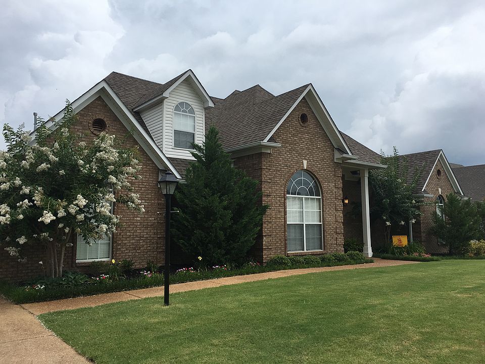 1st image of 726 Savannah Dr