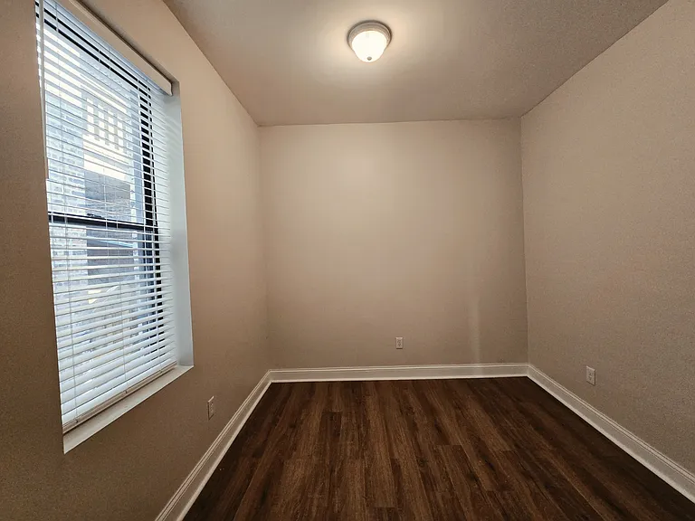 1009 S Claremont Ave #1 — Photo 14