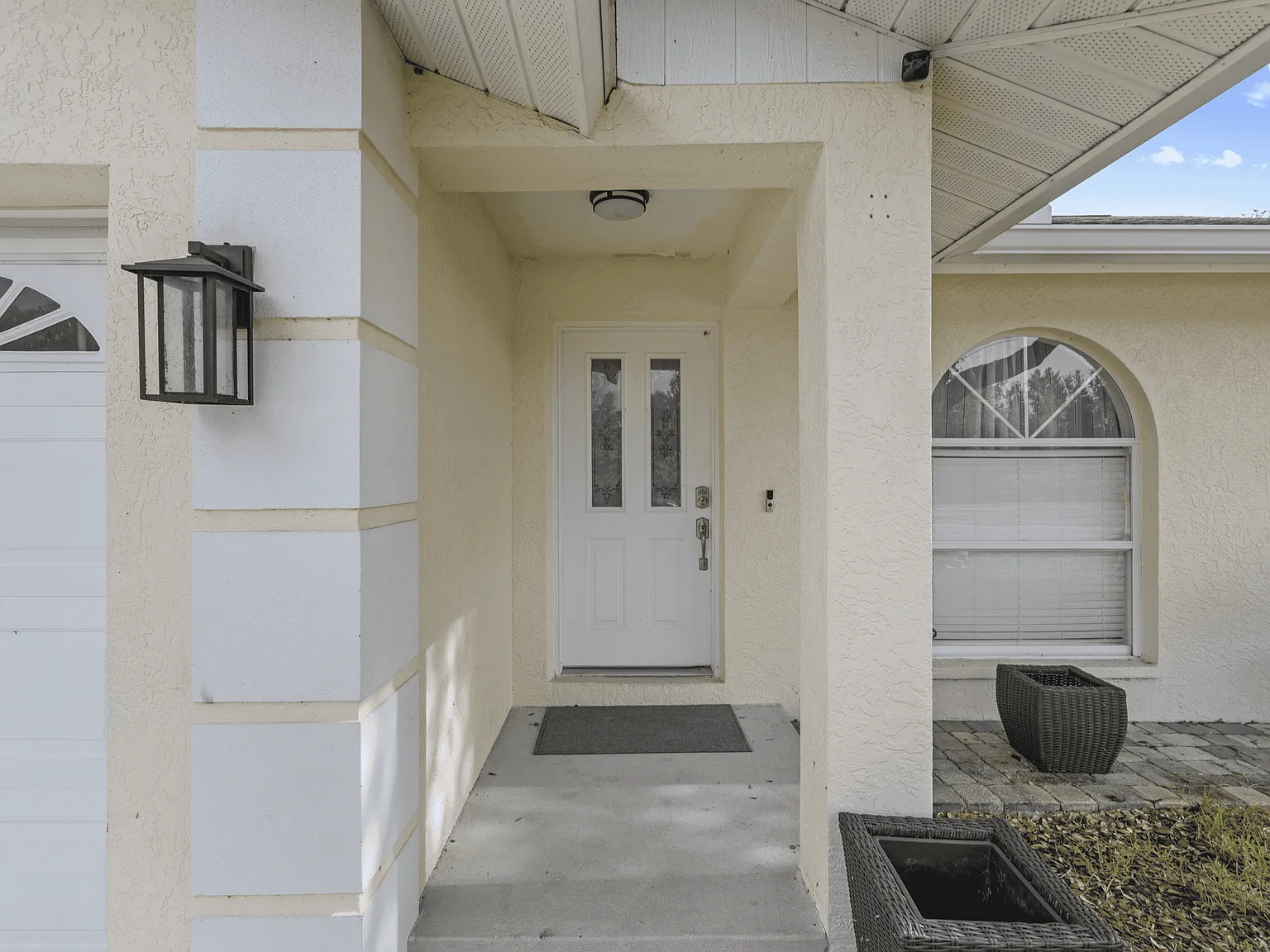 3 bed, 1600 sqft, $3,200 — Photo 3