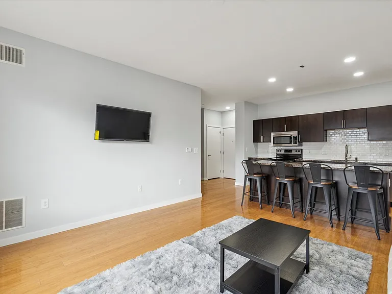 1238 N 28th St #3F — Photo 9
