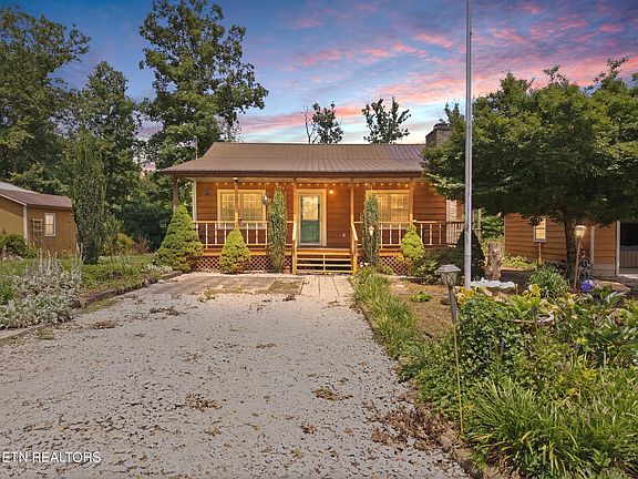 2nd image of 127 Valerie Dr
