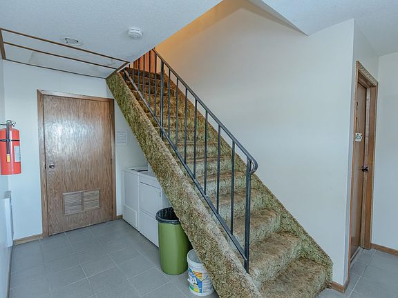 4th image of 1704 4th Ave SW