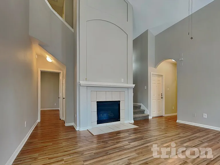 2011 Rycroft Dr — Photo 2