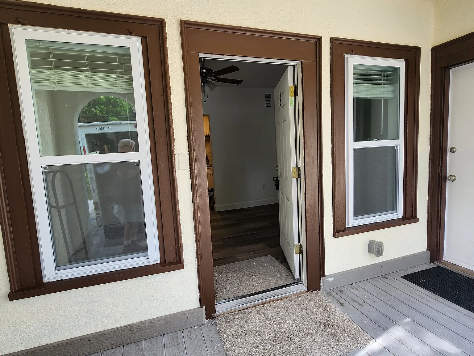 2 bed, 700 sqft, $1,800 — Photo 2