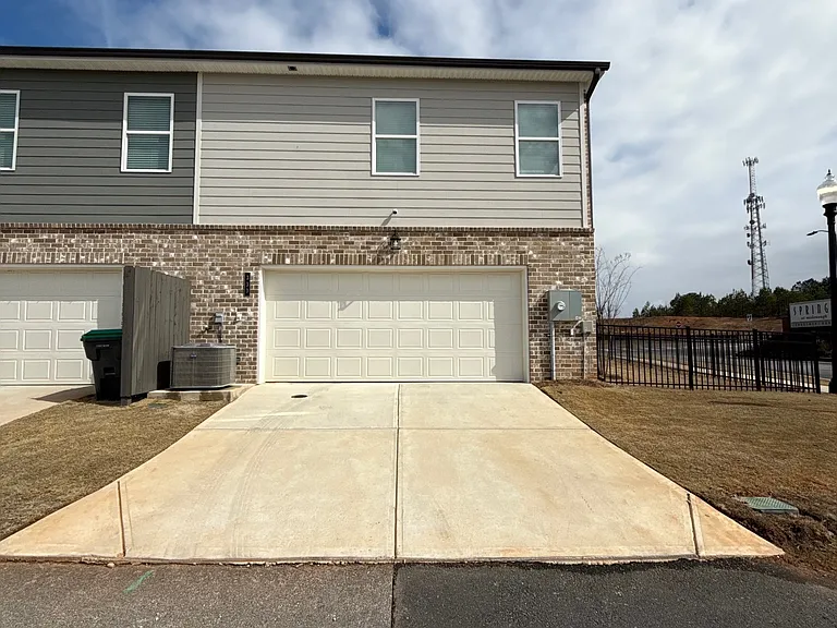 333 S Point Blvd — Photo 18