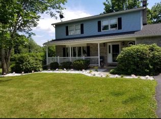 102 Meadow Run Ln, Stroudsburg, PA 18360