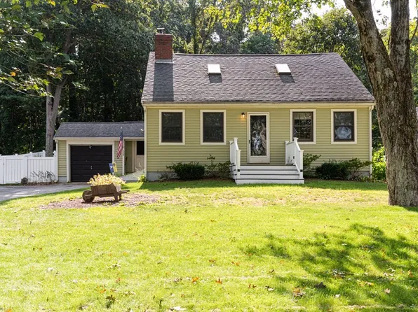 138 Linebrook Rd, Ipswich, MA 01938