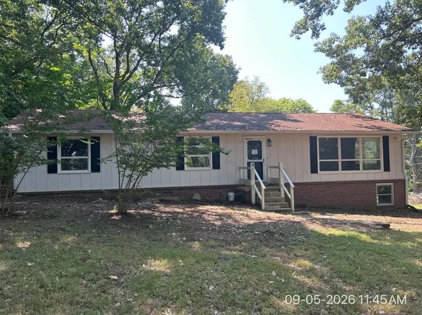 864 Tom Osborne Rd, Columbia, TN 38401