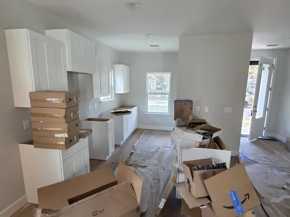 2138 Bacon Park Dr, Savannah, GA 31406