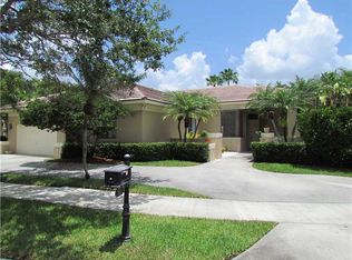 1081 Deerwood Ln, Weston, FL 33326