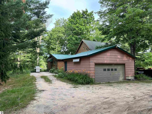 1693 Lake Louise Rd, Interlochen, MI 49643