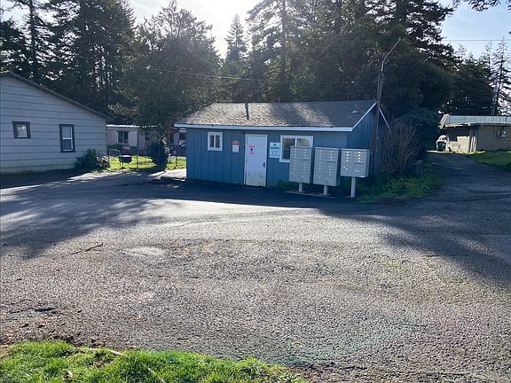 Laundry room & Mail box Center
