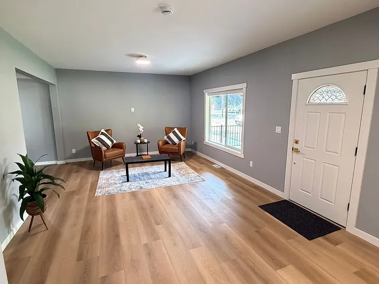 28411 Liberty Rd — Photo 2