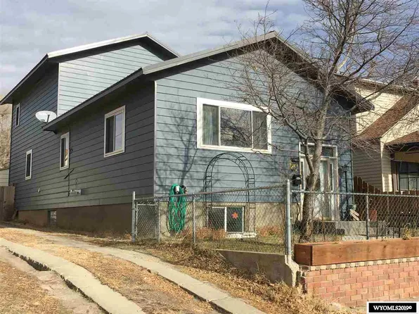117 W Buffalo St, Rawlins, WY 82301